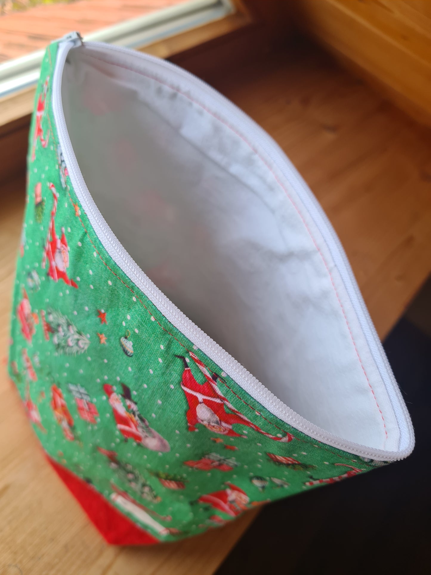 Grüne Wichtelweihnachtstasche